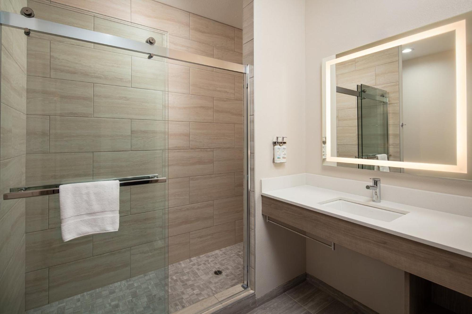 Holiday Inn Express Hotel & Suites Ventura Harbor By Ihg Buitenkant foto